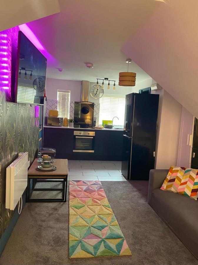 Vibrant & Modern Studio Apartment In Birmingham Kültér fotó